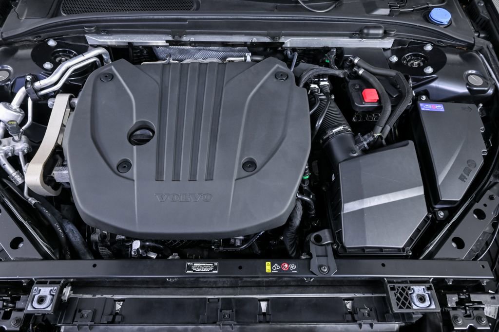 Certified 2024 Volvo V60 B5 Cross Country Ultimate image 36