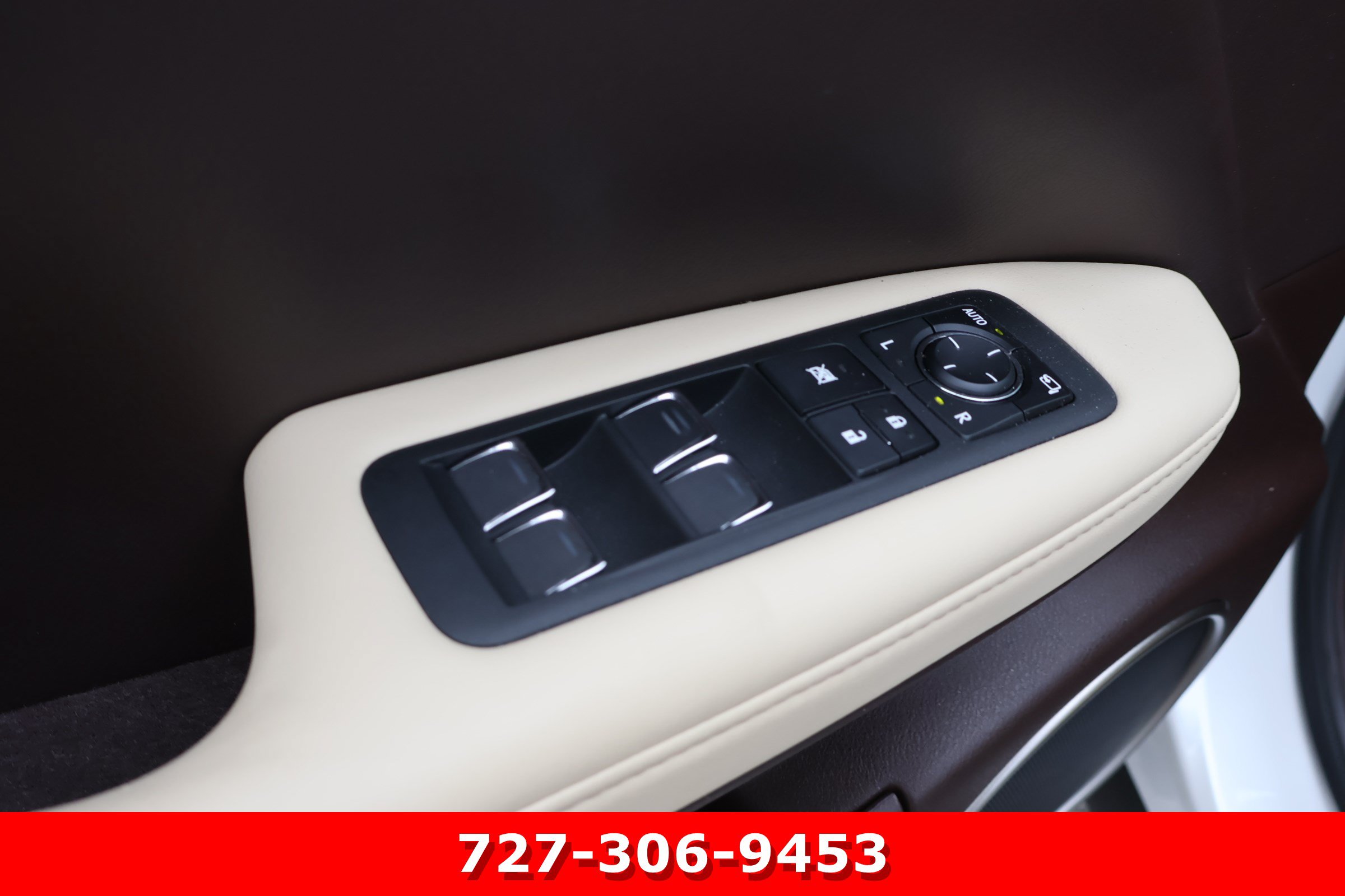 Used 2020 Lexus RX 450h AWD w/ Premium Package image 16
