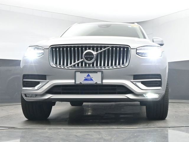 Used 2023 Volvo XC90 B5 Plus w/ Protection Package Premier image 12