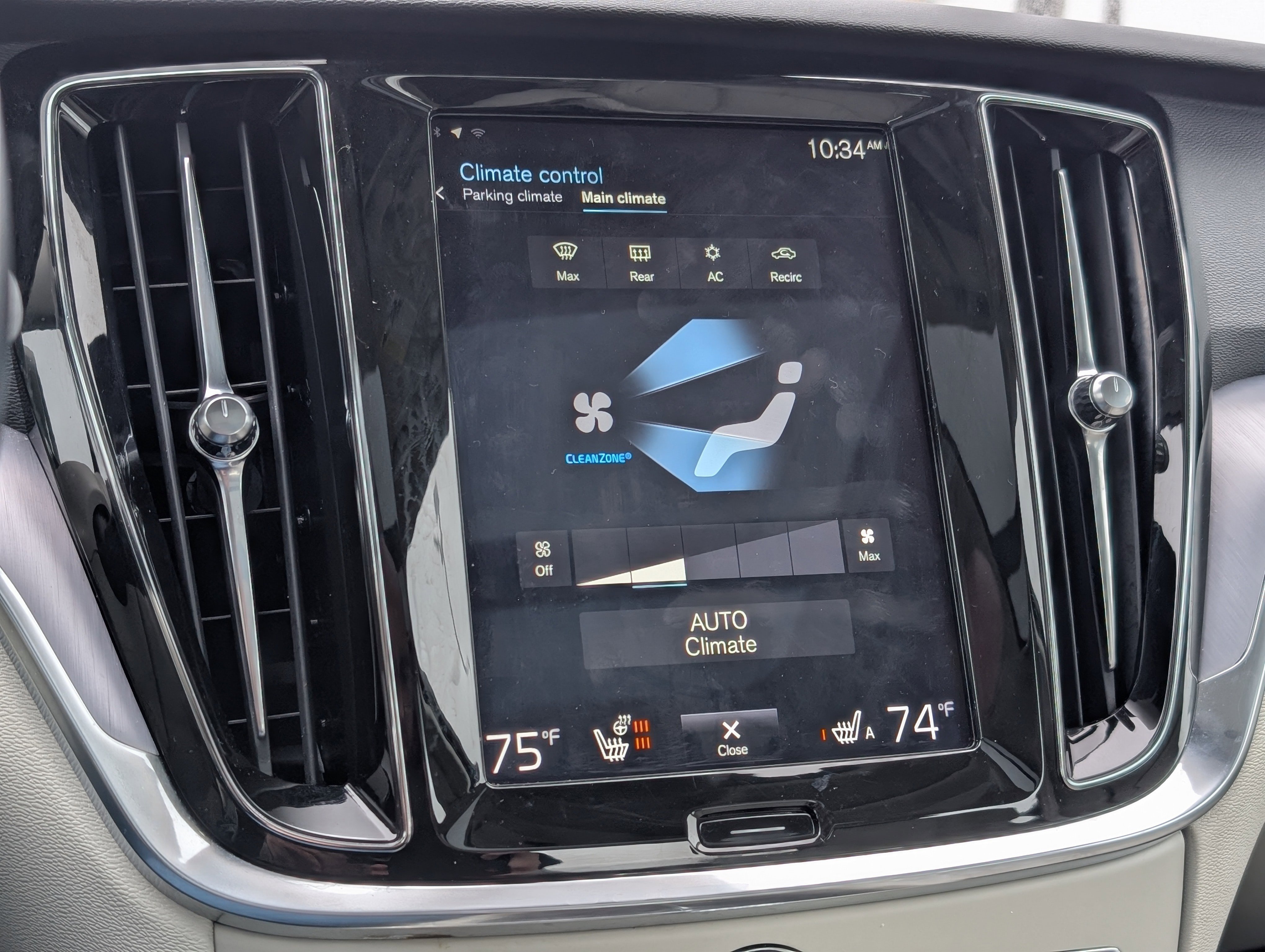 Used 2020 Volvo S60 T6 Momentum image 21