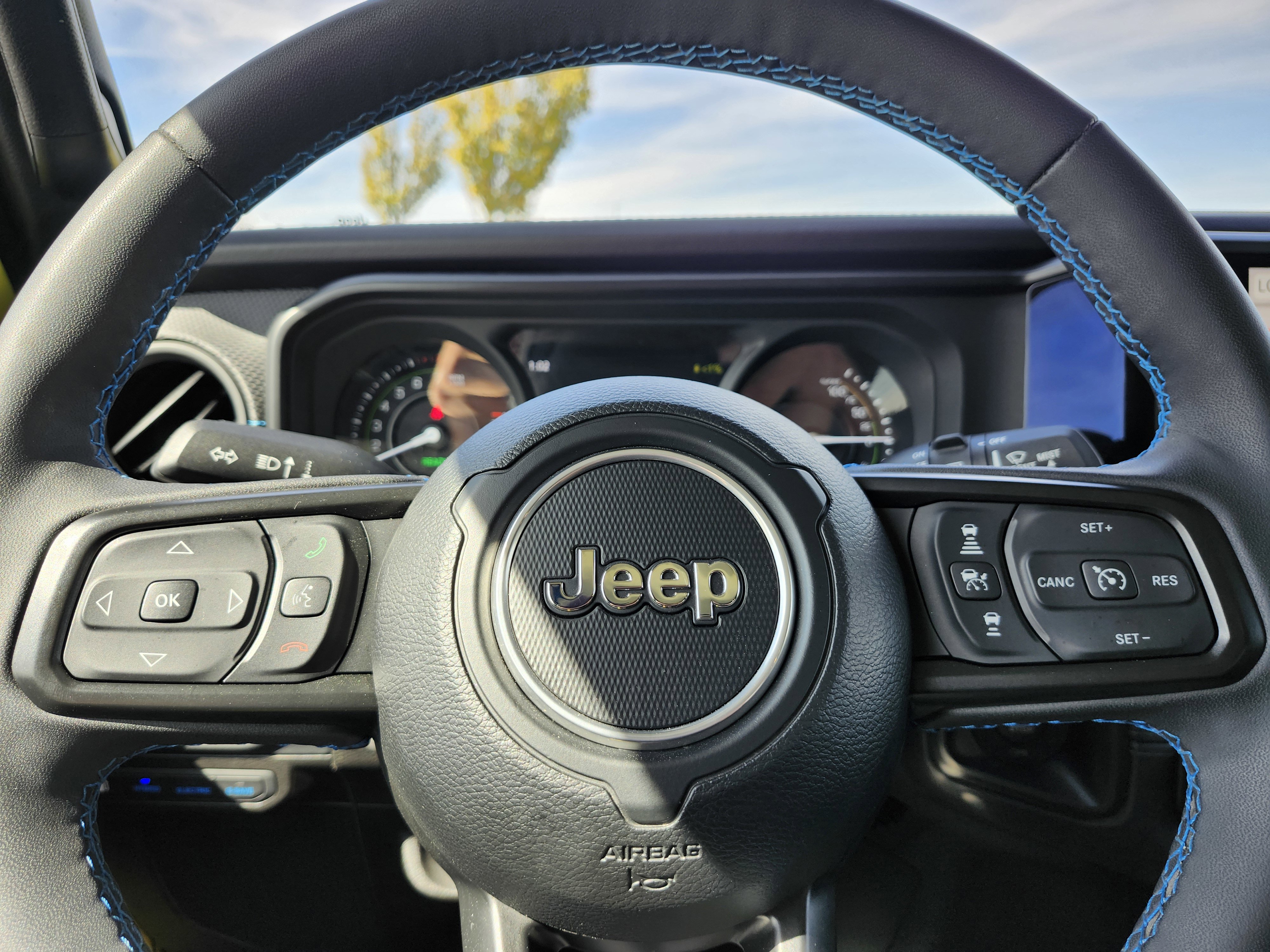 Used 2024 Jeep Wrangler Rubicon w/ Convenience Group image 21