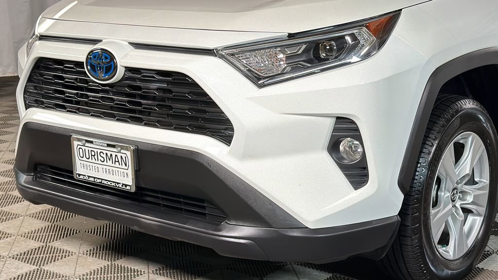 Used 2019 Toyota RAV4 XLE image 3