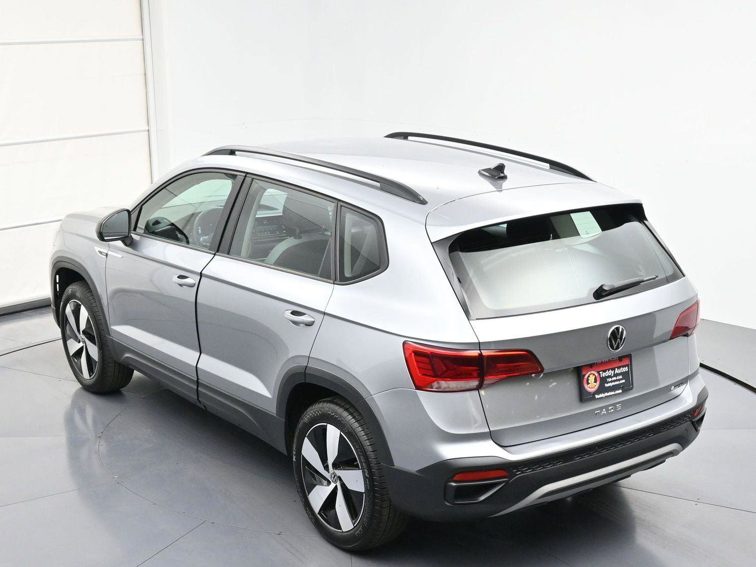 Used 2024 Volkswagen Taos S image 32