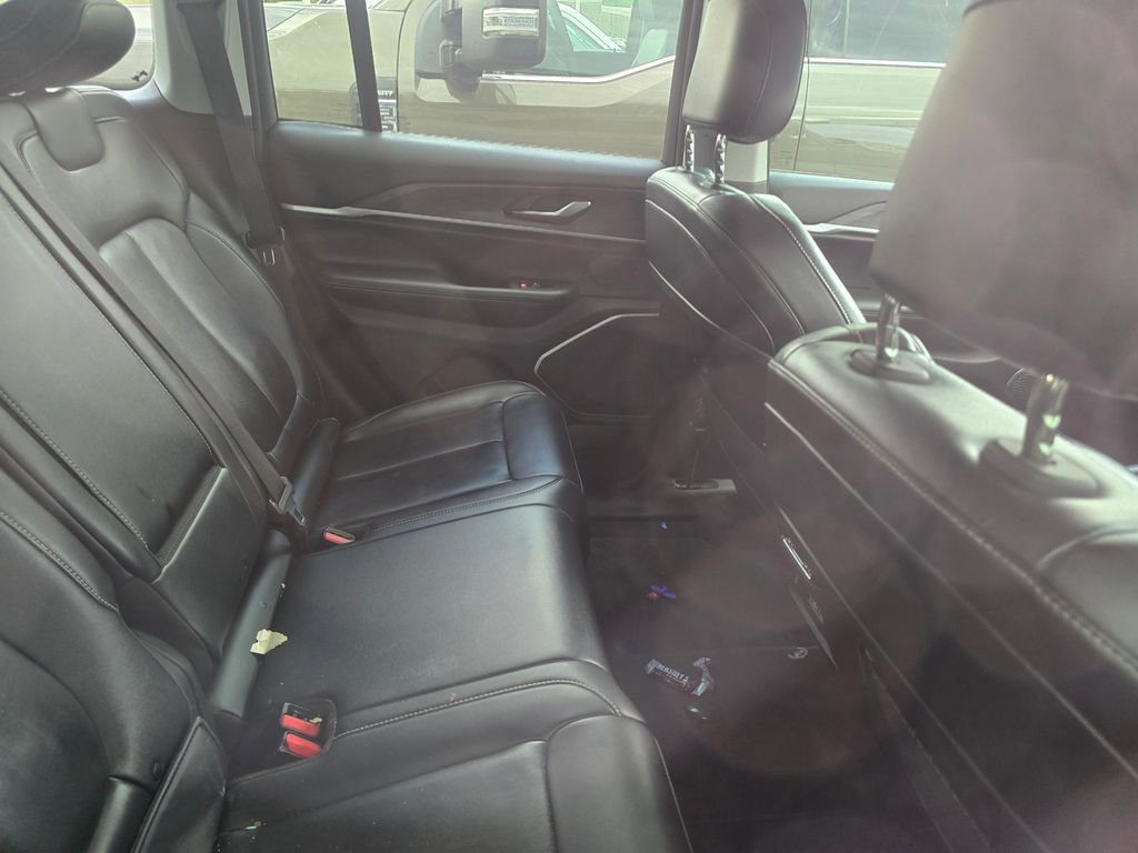 Used 2022 Jeep Grand Cherokee Limited RWD image 4