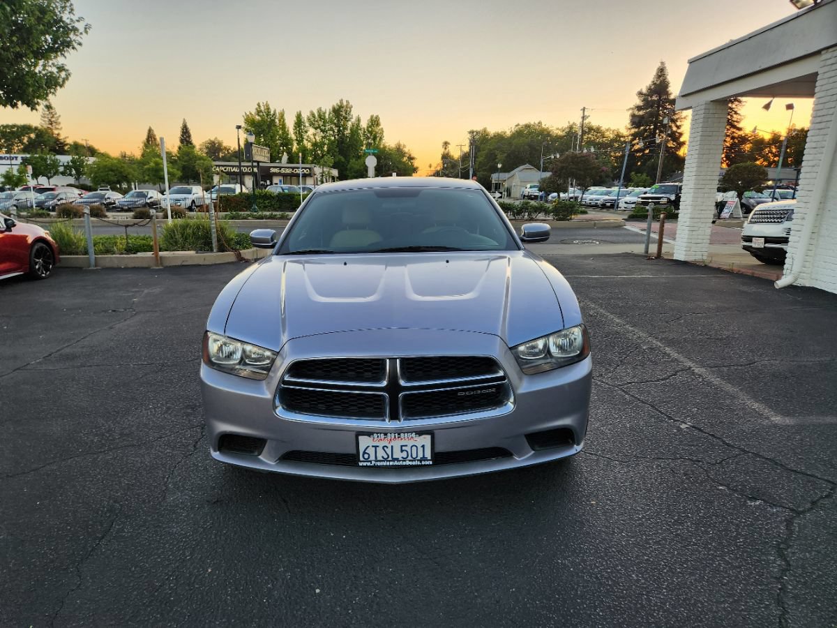Used 2011 Dodge Charger SE RWD image 9