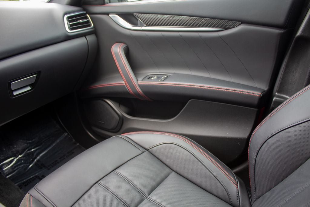 Used 2024 Maserati Ghibli Modena Q4 AWD/4WD image 20
