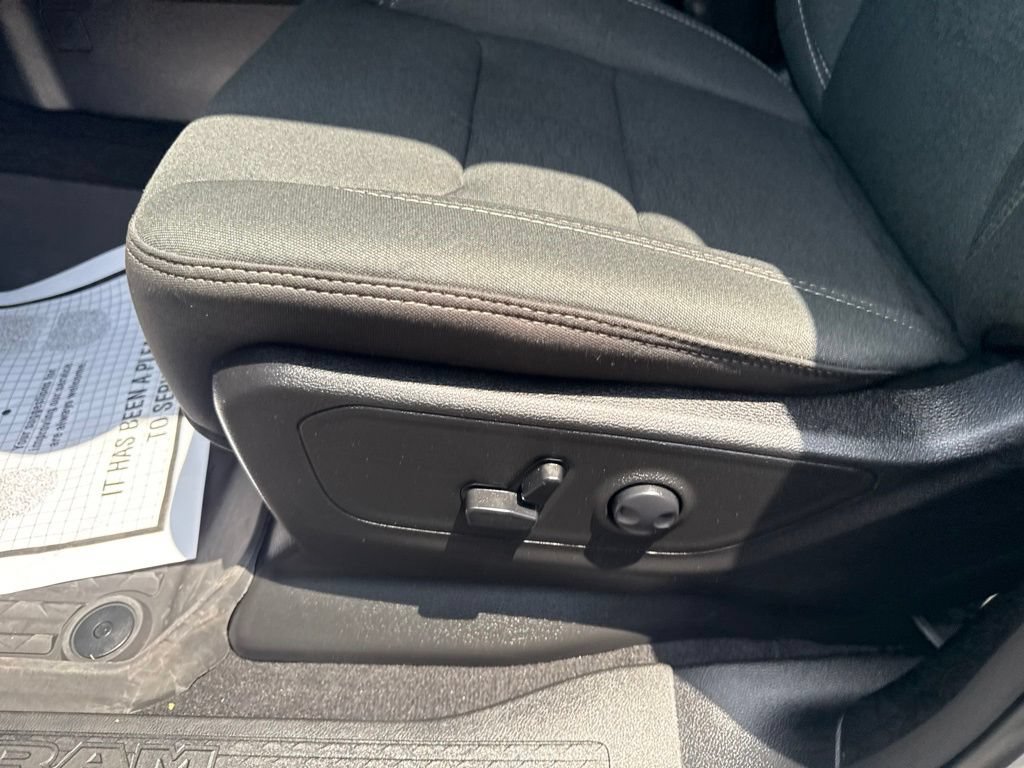 Used 2025 RAM 1500 Lone Star AWD/4WD image 17