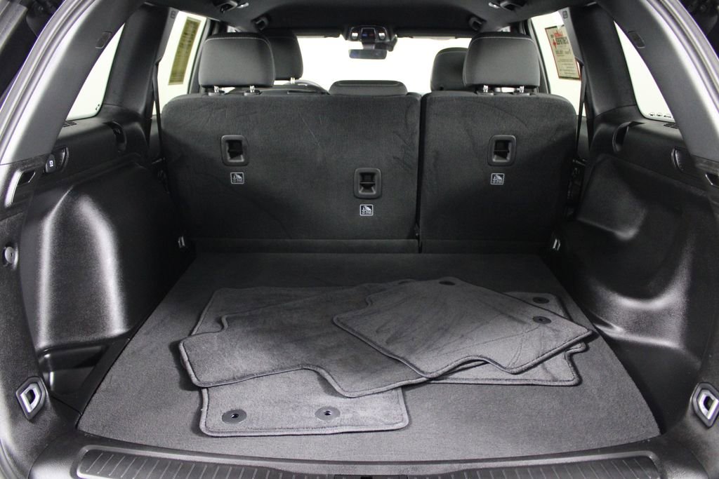 Used 2025 Jeep Grand Cherokee Laredo image 16