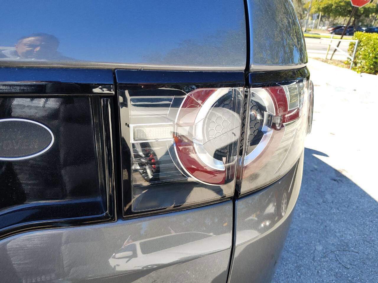 Used 2017 Land Rover Discovery Sport HSE image 18