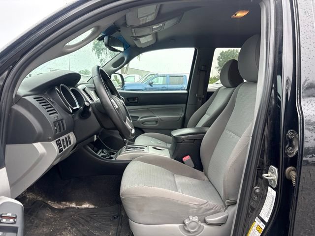 Used 2013 Toyota Tacoma 4x4 Double Cab w/ SR5 Pkg image 4