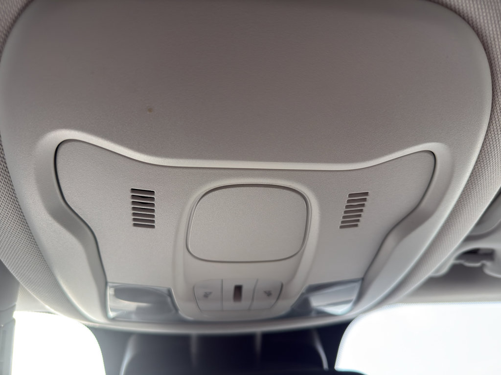 Used 2016 Jeep Renegade Latitude image 22