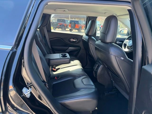 Used 2020 Jeep Cherokee Latitude Plus w/ Cold Weather Group FWD image 36