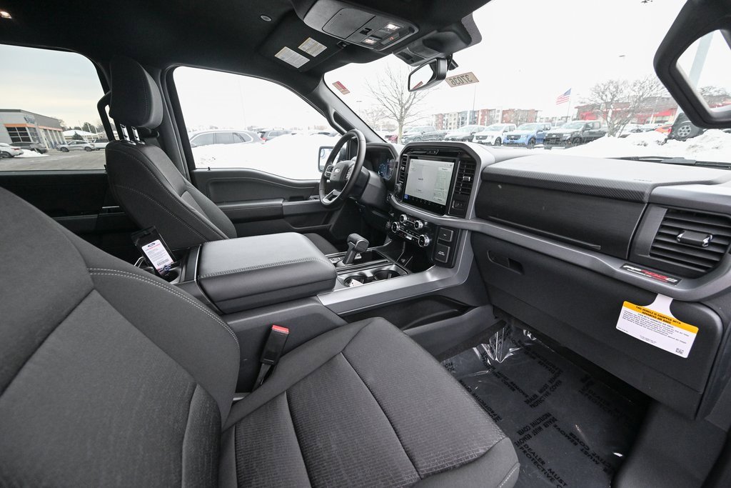 New 2025 Ford F150 XLT w/ Equipment Group 302A MID image 28