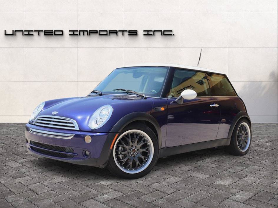 Used 2005 MINI Cooper Hardtop FWD image 1