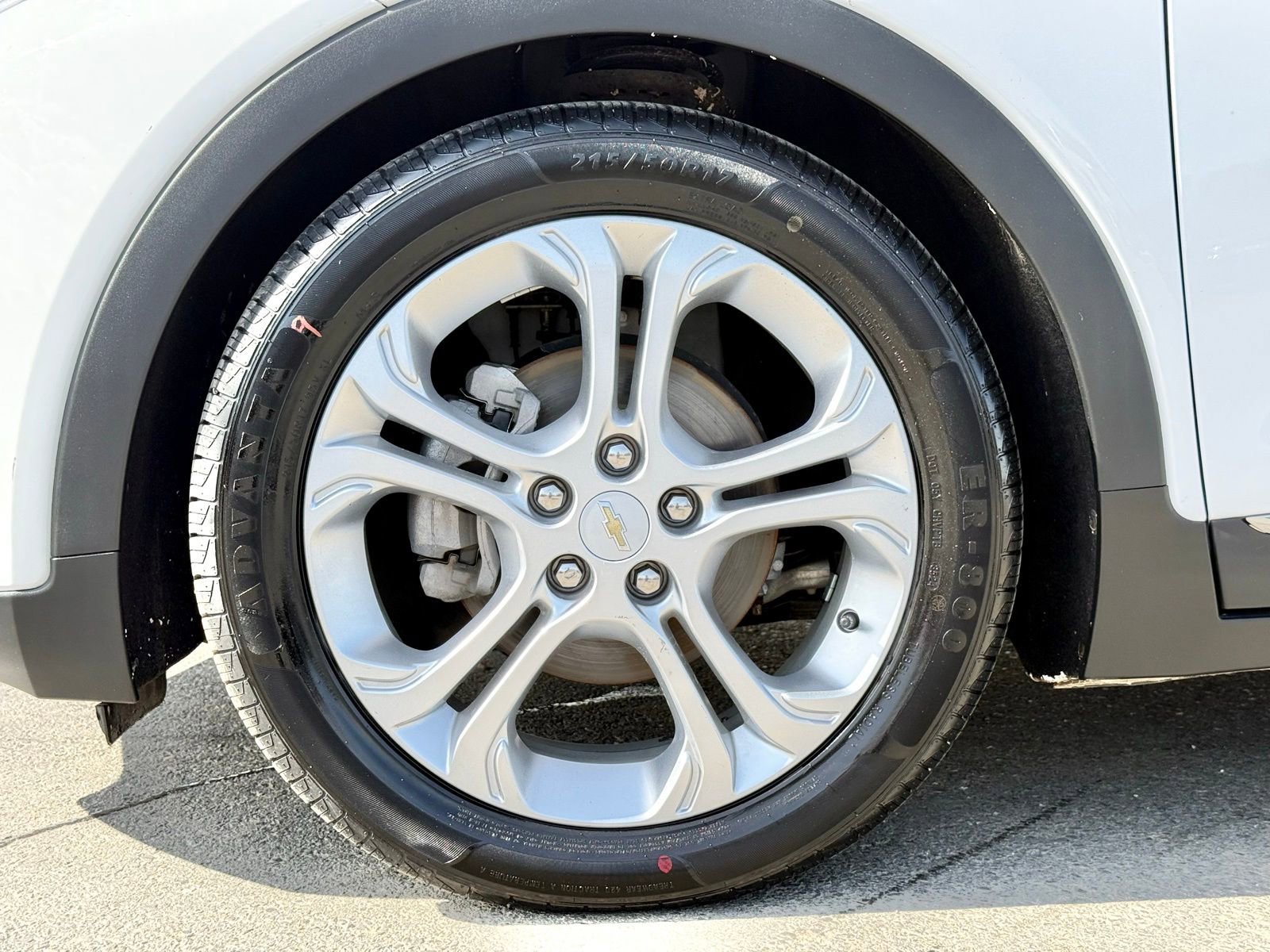 Used 2018 Chevrolet Bolt LT FWD image 18