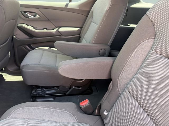 Certified 2023 Chevrolet Traverse LT FWD image 21
