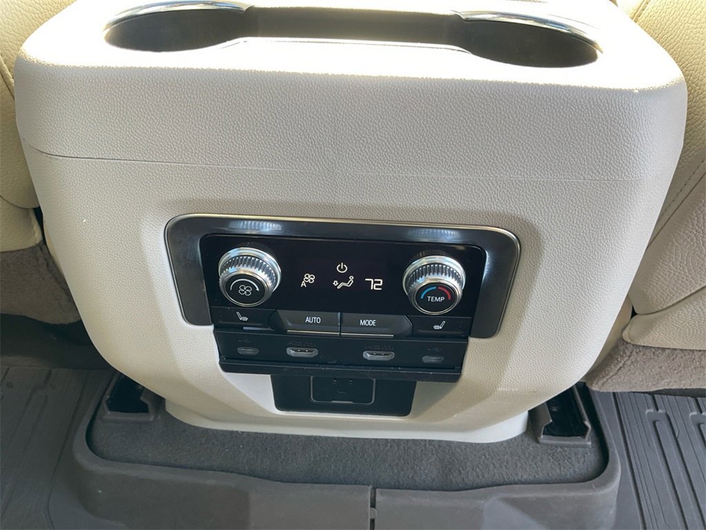 Used 2021 GMC Yukon XL Denali w/ Advanced Technology Package image 24