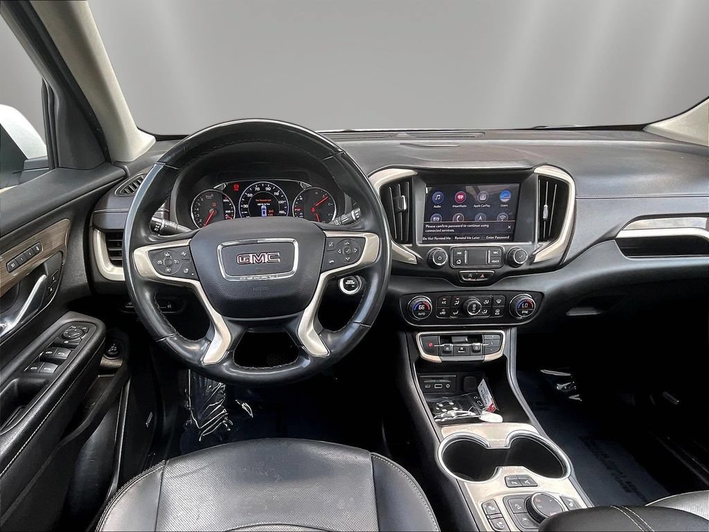 Used 2023 GMC Terrain Denali w/ Denali Premium Package AWD/4WD image 8