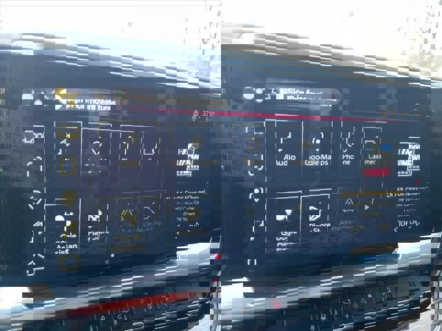 Used 2025 GMC Sierra 2500 SLE image 15