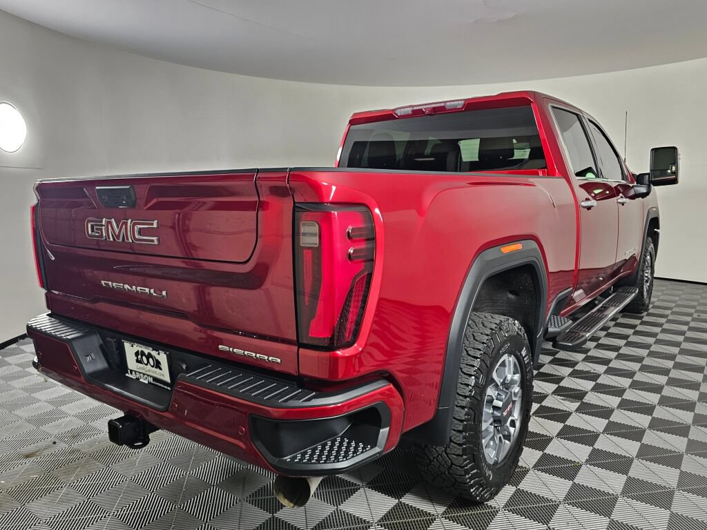 Used 2024 GMC Sierra 3500 Denali AWD/4WD image 3