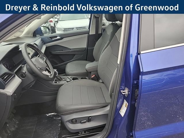 New 2024 Volkswagen Taos SE image 17