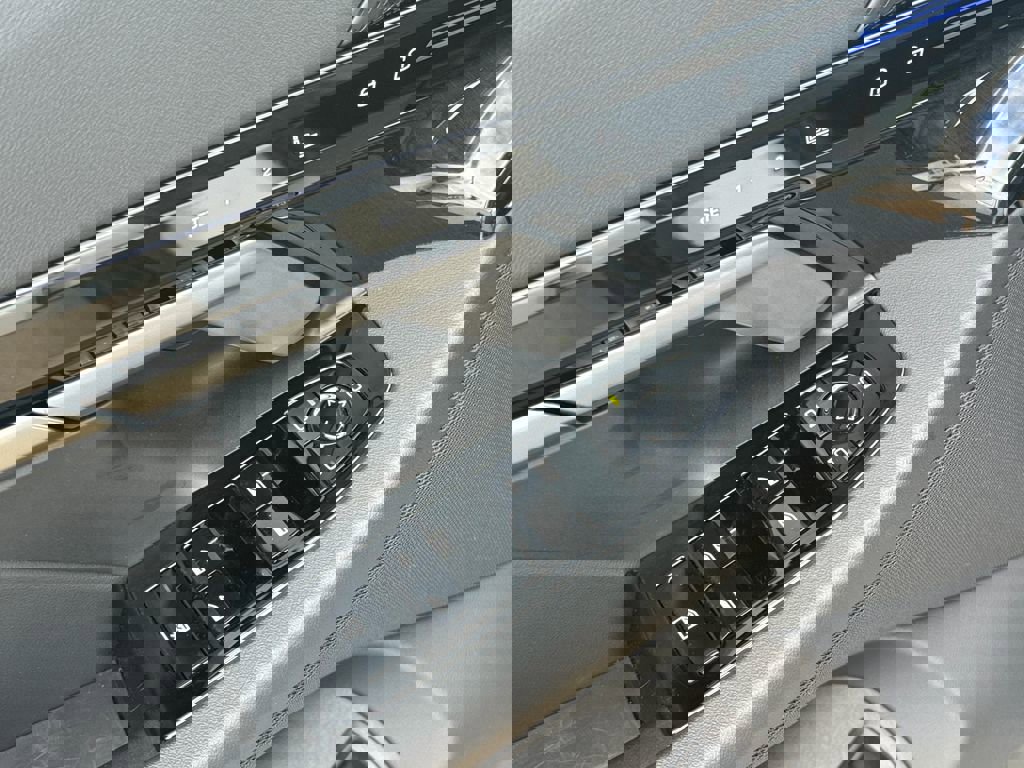 Used 2026 BMW 530i xDrive image 18