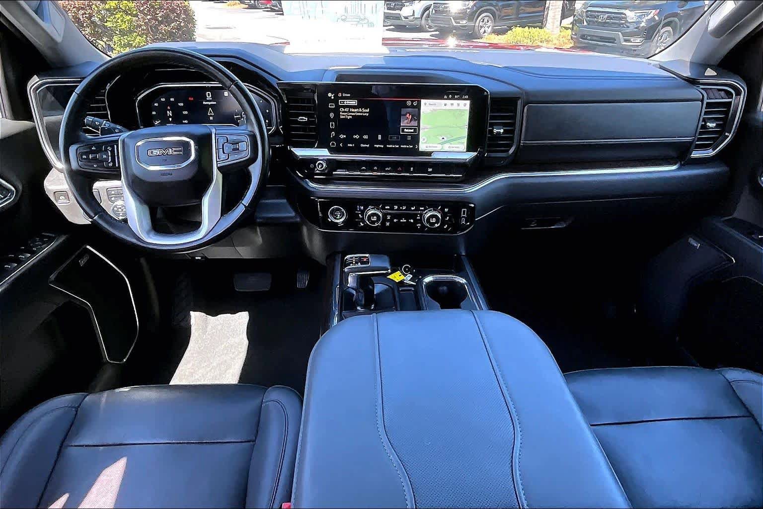Used 2023 GMC Sierra 1500 SLT w/ SLT Premium Package RWD image 15