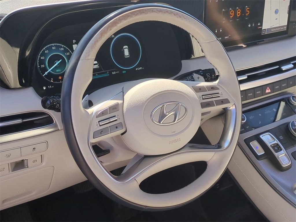 Used 2023 Hyundai Palisade Calligraphy image 13