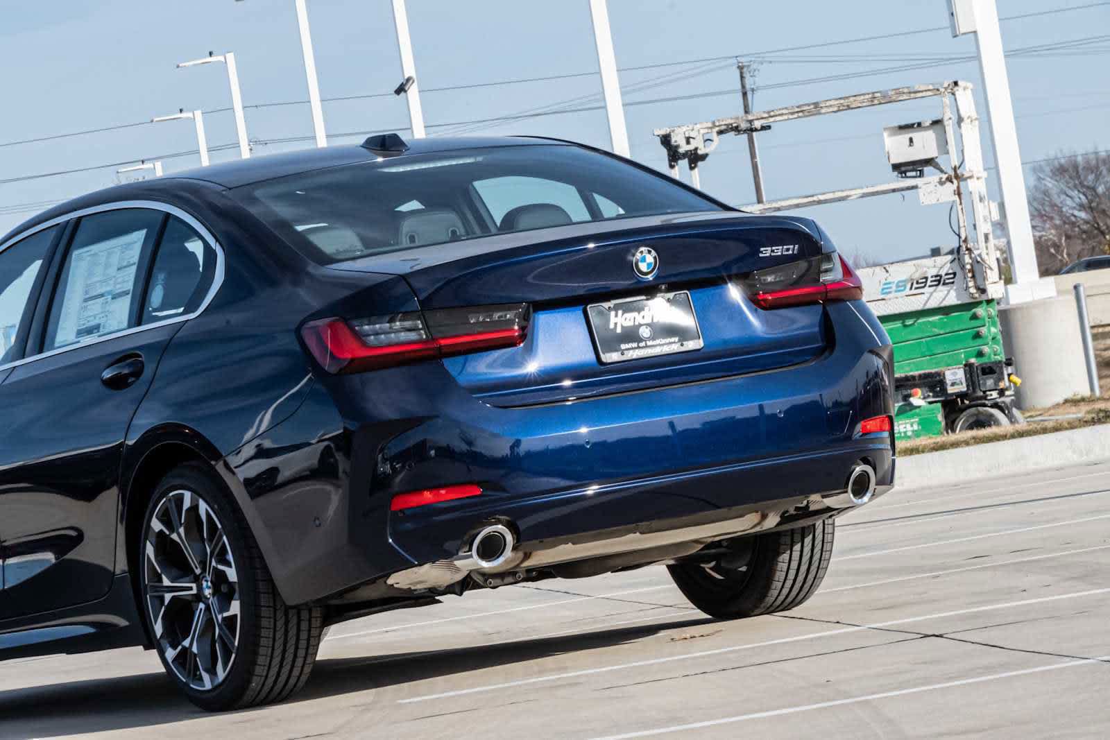 Used 2026 BMW 330i Sedan w/ Premium Package RWD image 5