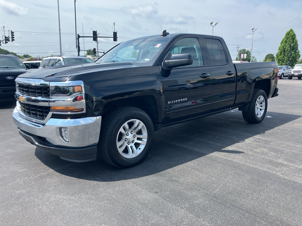 Used 2017 Chevrolet Silverado 1500 LT w/ All Star Edition AWD/4WD image 2