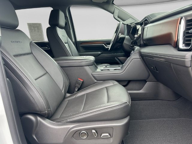 Used 2024 GMC Sierra 2500 Denali w/ Denali Reserve Package AWD/4WD image 14