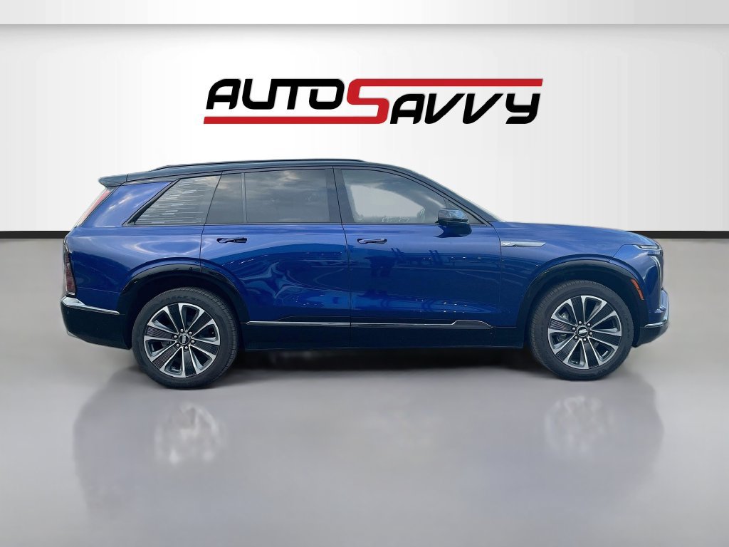 Used 2026 Cadillac Vistiq Sport w/ LPO, Floor Liner Package AWD/4WD image 8