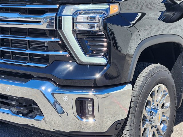 New 2026 Chevrolet Silverado 2500 LTZ w/ LTZ Premium Texas Edition image 6