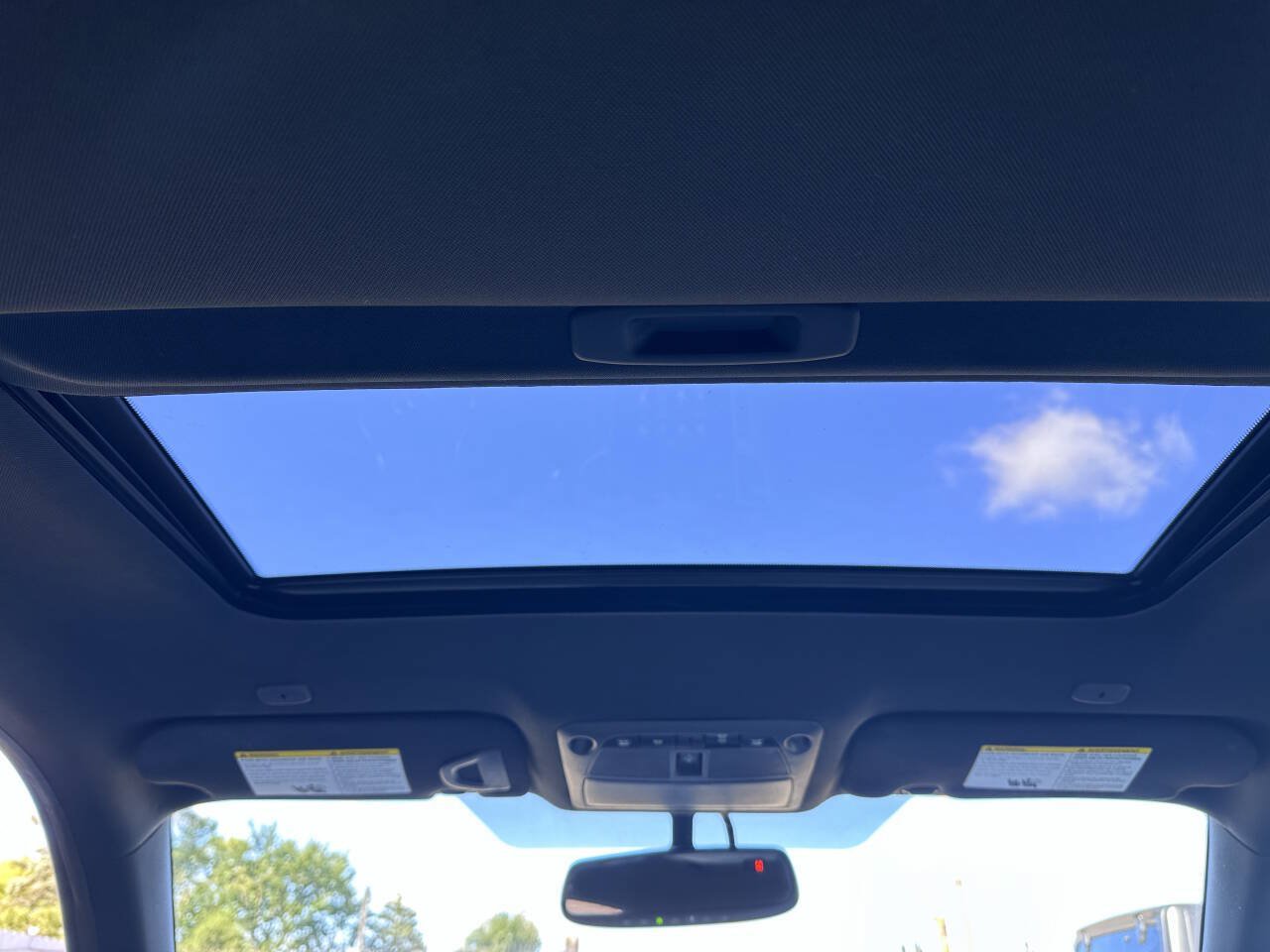 Used 2017 INFINITI Q60 2.0t w/ Cargo Package AWD/4WD image 36