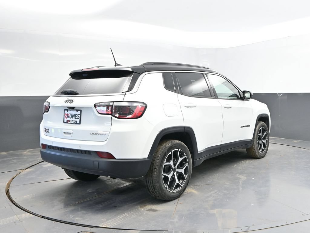 Used 2025 Jeep Compass Limited AWD/4WD image 9