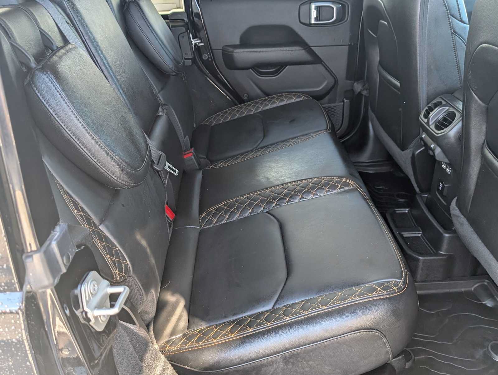 Used 2023 Jeep Wrangler Unlimited Sahara AWD/4WD image 26