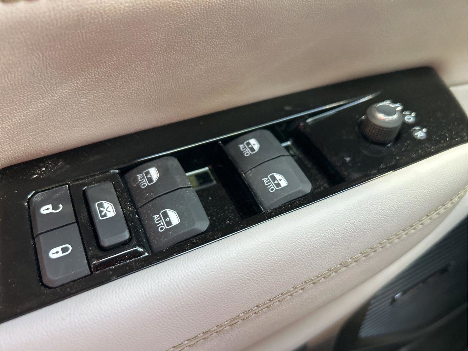 New 2026 Jeep Grand Wagoneer 2WD image 24