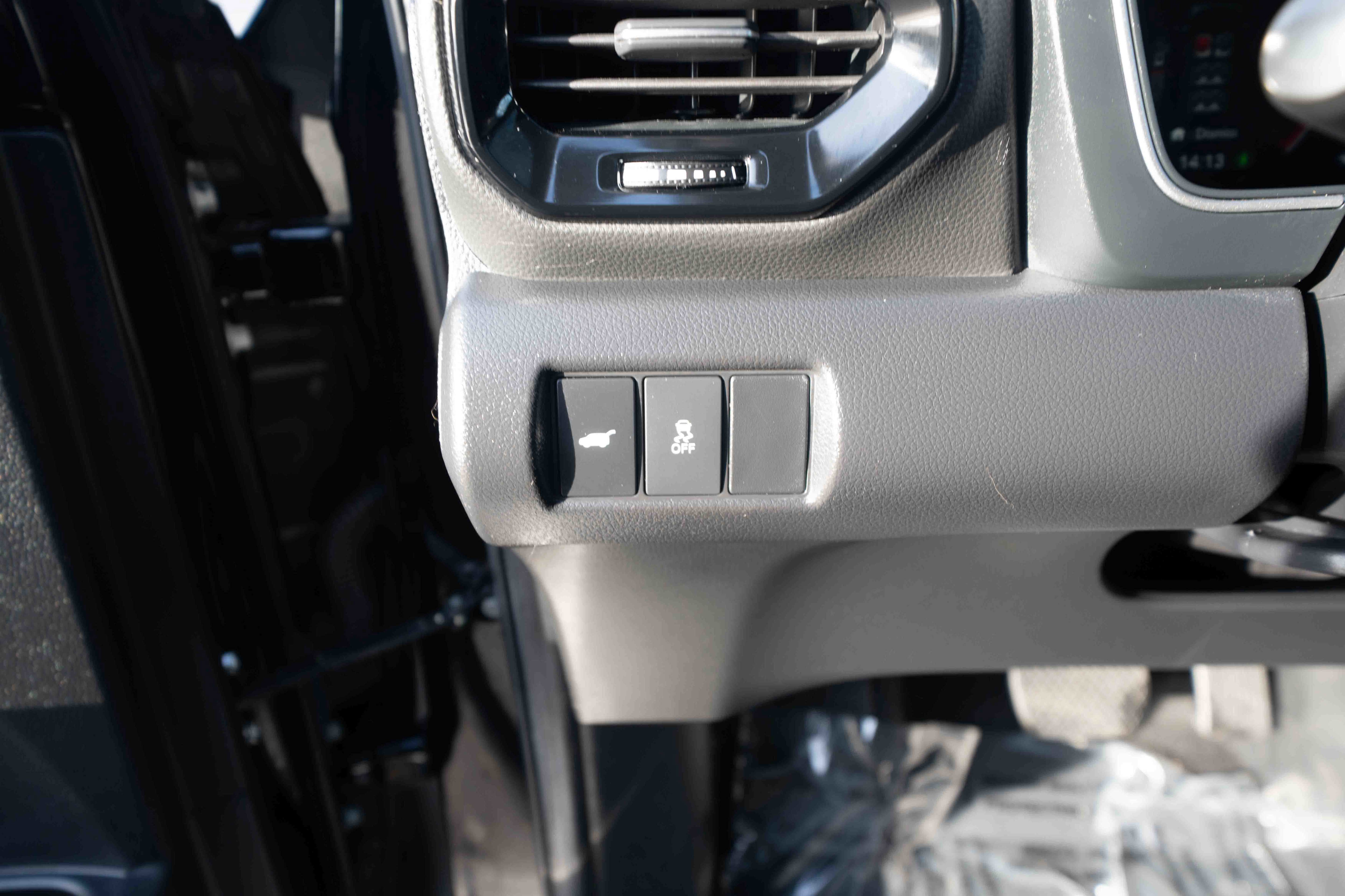 Used 2024 Honda Pilot Touring image 11