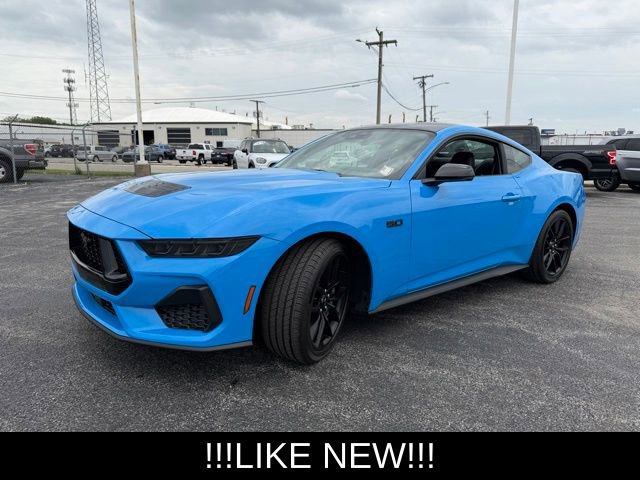 Used 2025 Ford Mustang GT Premium RWD image 4
