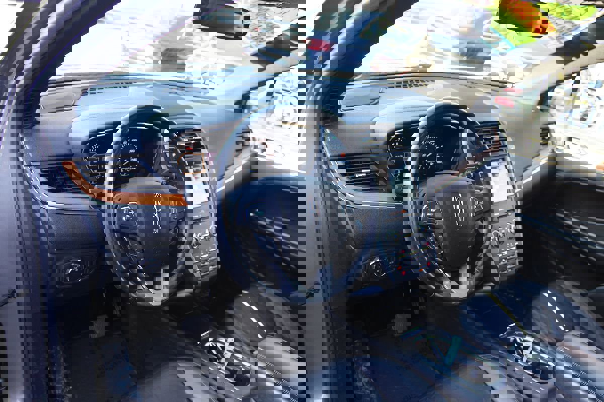 Used 2017 Lincoln MKC Select w/ Select Plus Package image 20