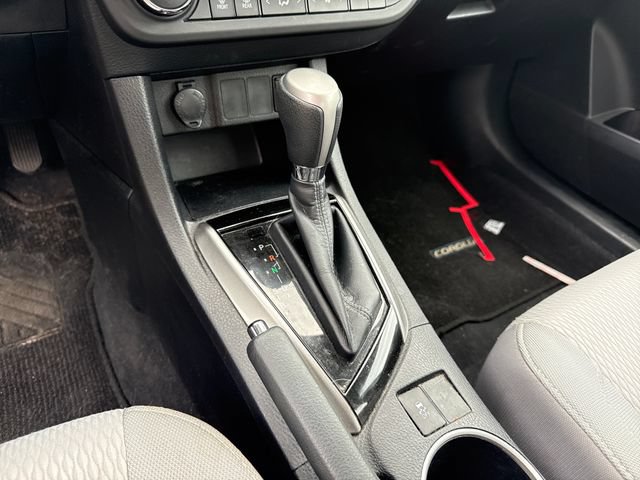 Used 2015 Toyota Corolla LE FWD image 25