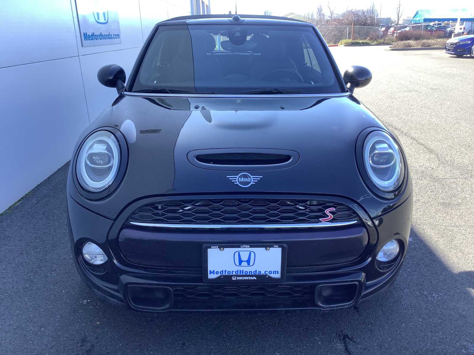 Used 2019 MINI Cooper S w/ Premium Package image 6