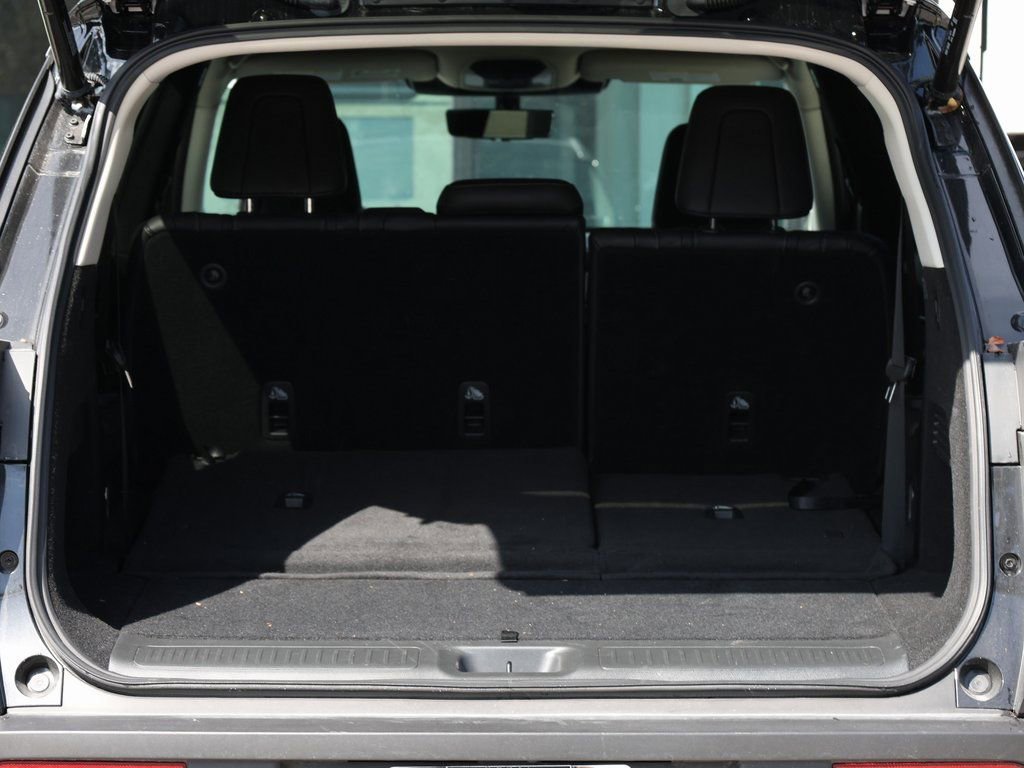 Certified 2025 INFINITI QX60 Luxe w/ Vision Package image 8