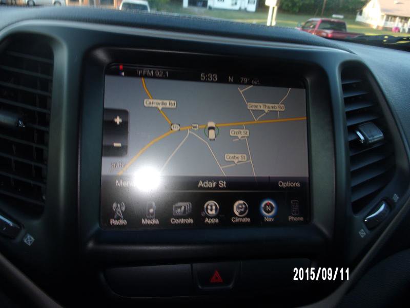 Used 2016 Jeep Cherokee Latitude w/ Cold Weather Group image 23
