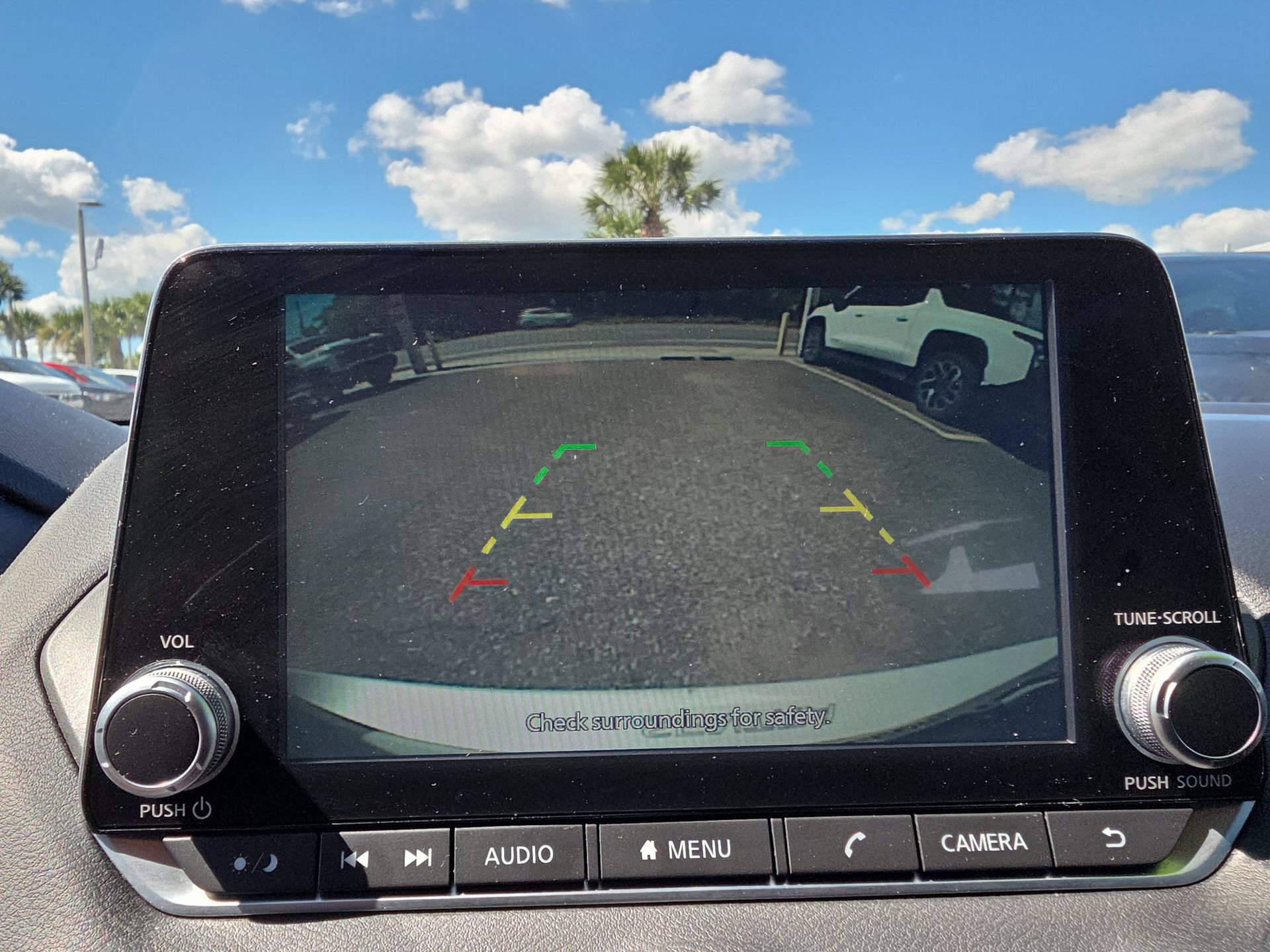 Used 2025 Nissan Sentra SR FWD image 24