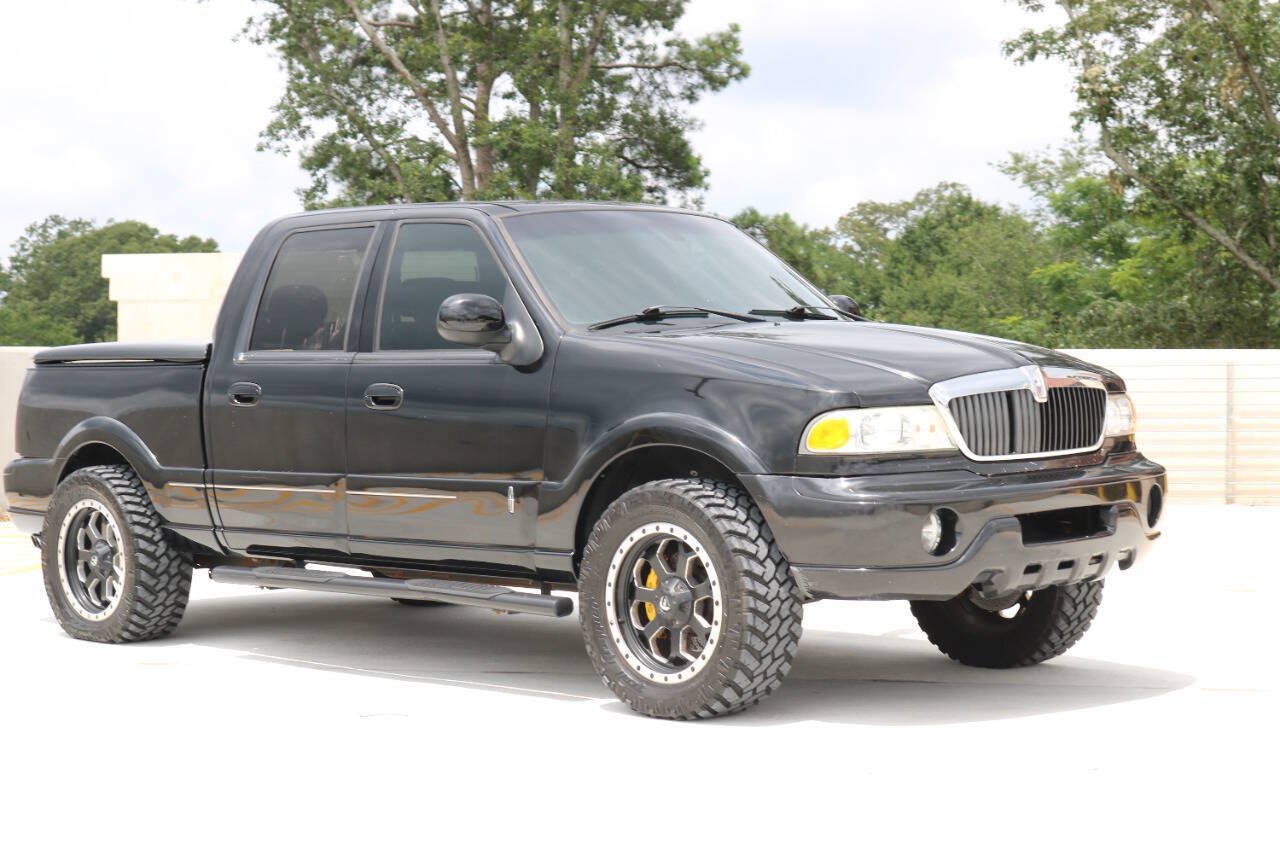 Used 2002 Lincoln Blackwood RWD image 3