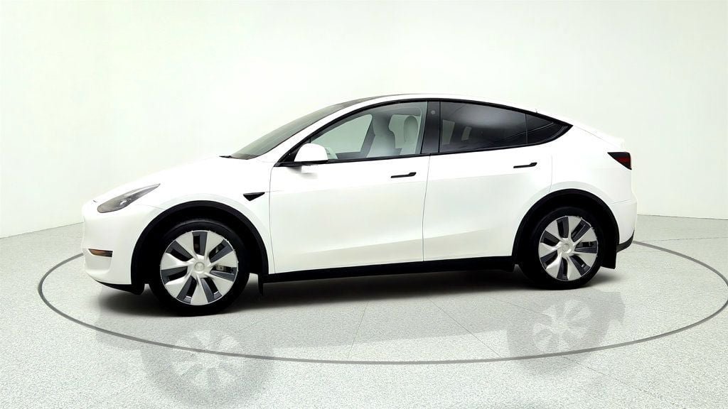 Used 2023 Tesla Model Y Long Range AWD/4WD image 8
