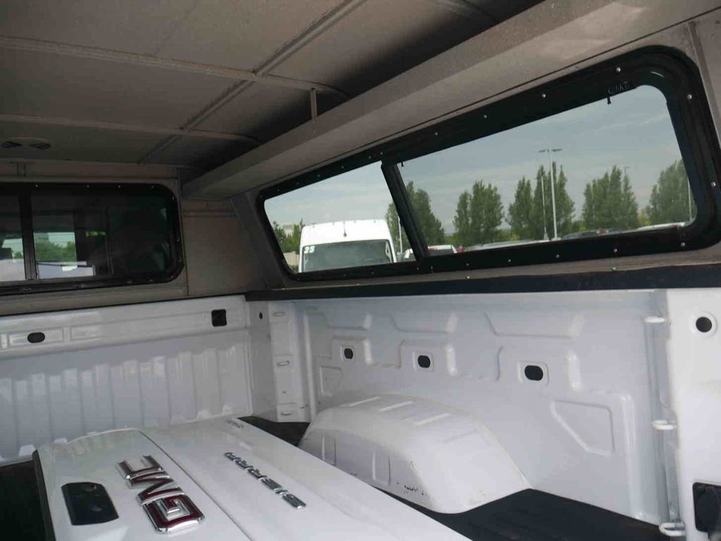 Used 2020 GMC Sierra 2500 SLT w/ Technology Package AWD/4WD image 13