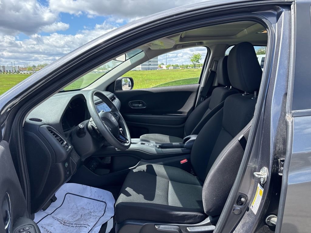 Used 2018 Honda HR-V EX image 16