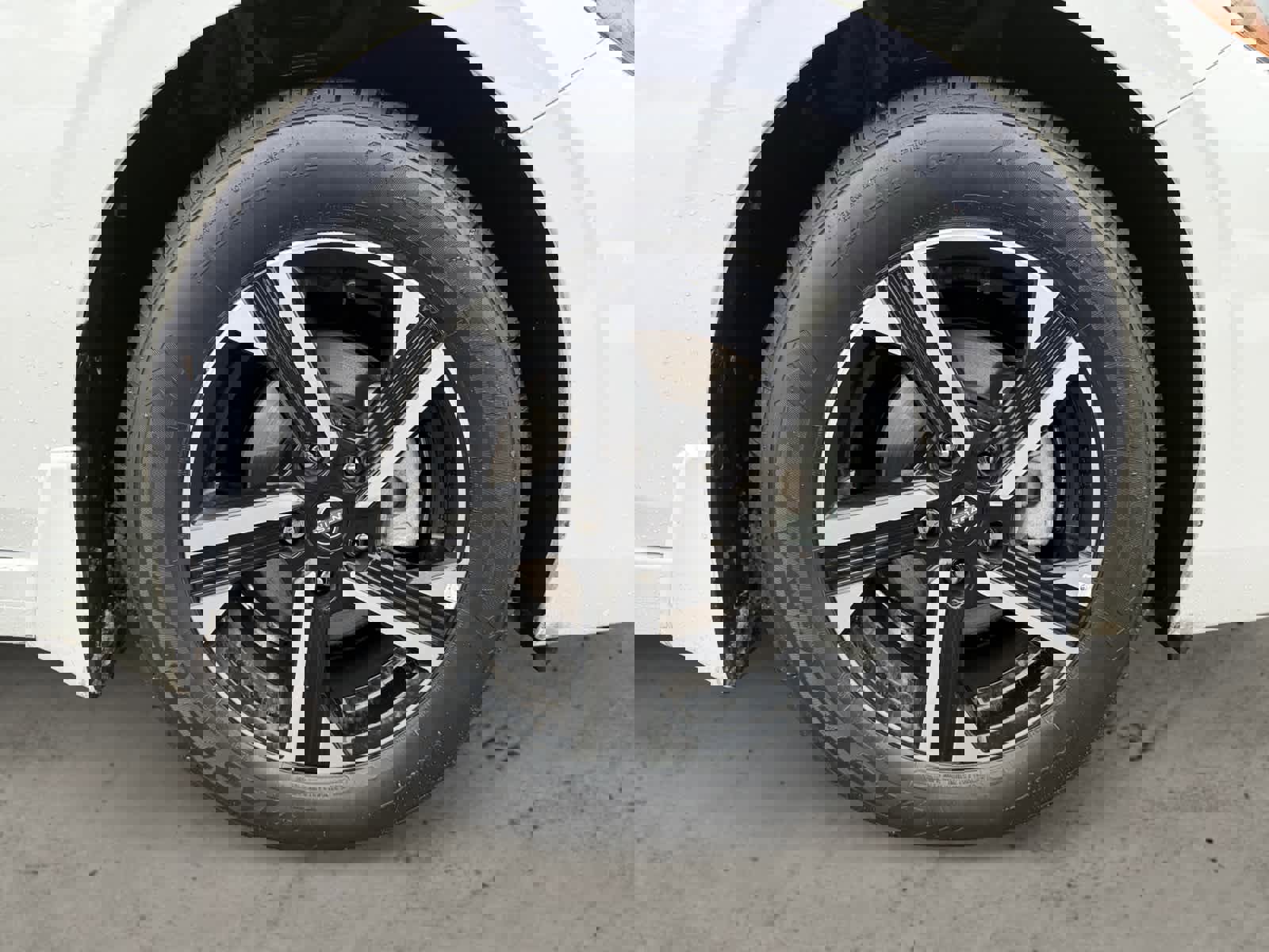 Used 2025 Nissan Sentra SV image 9